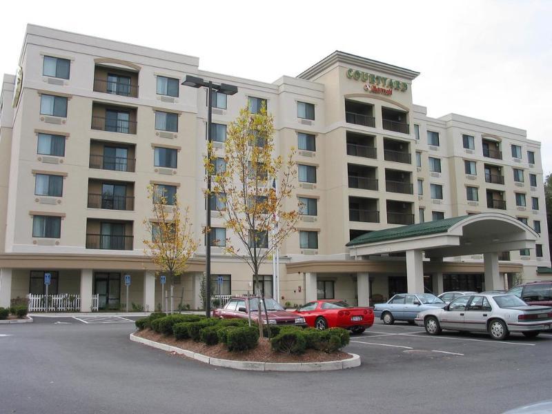 Courtyard Boston Natick Hotel Exterior photo